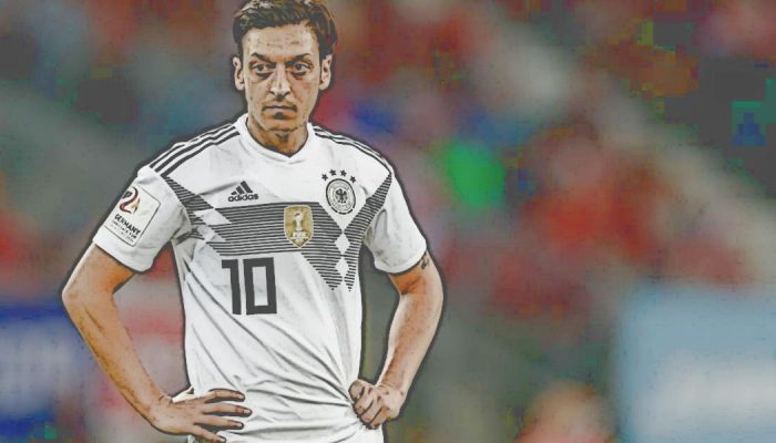 Frankfurt-Boss Fredi Bobic über Özil: „Rassismusvorwurf ist unerträglich“